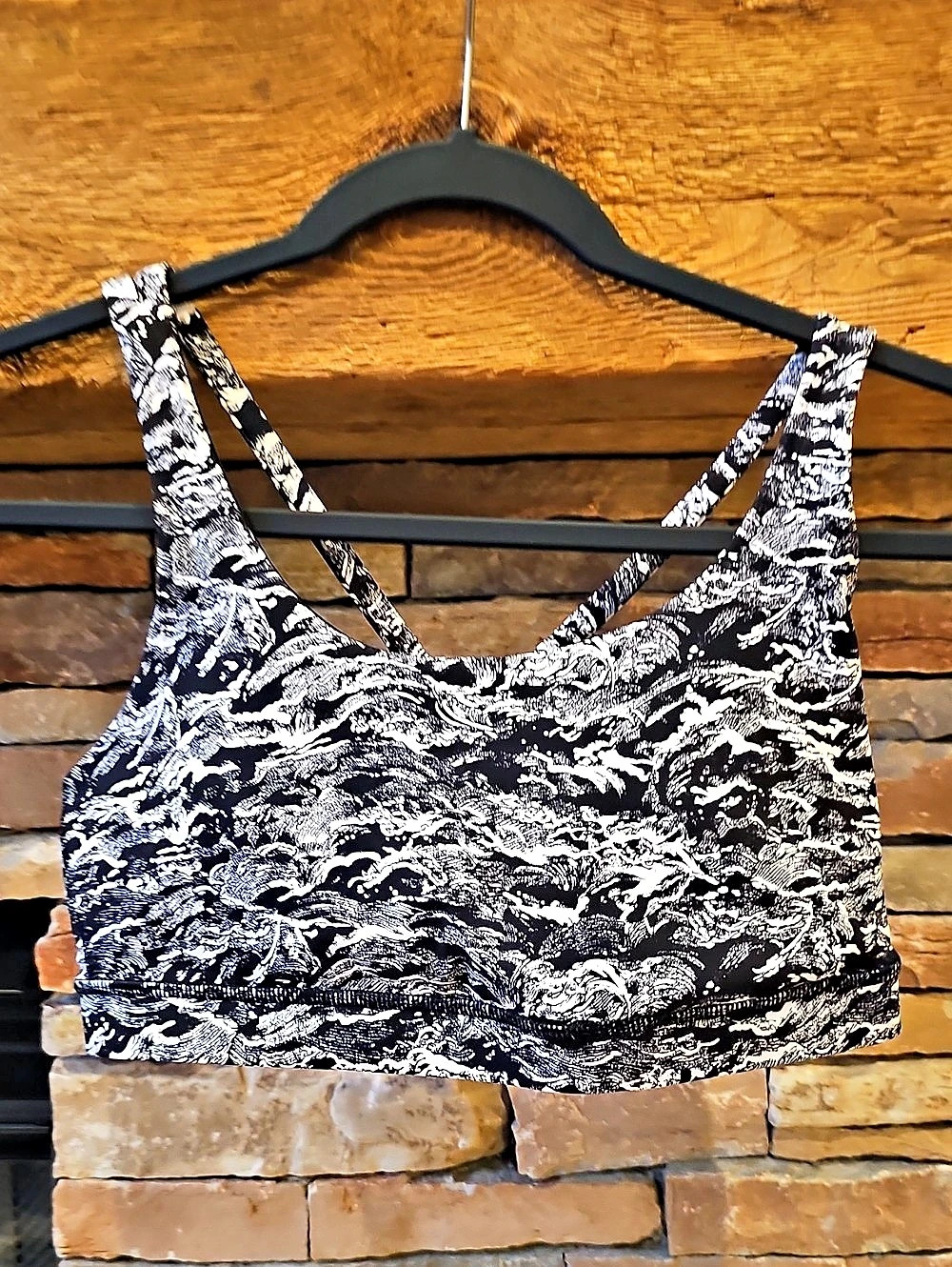 Lululemon Energy Bra Abstract Crop Top in Black & White